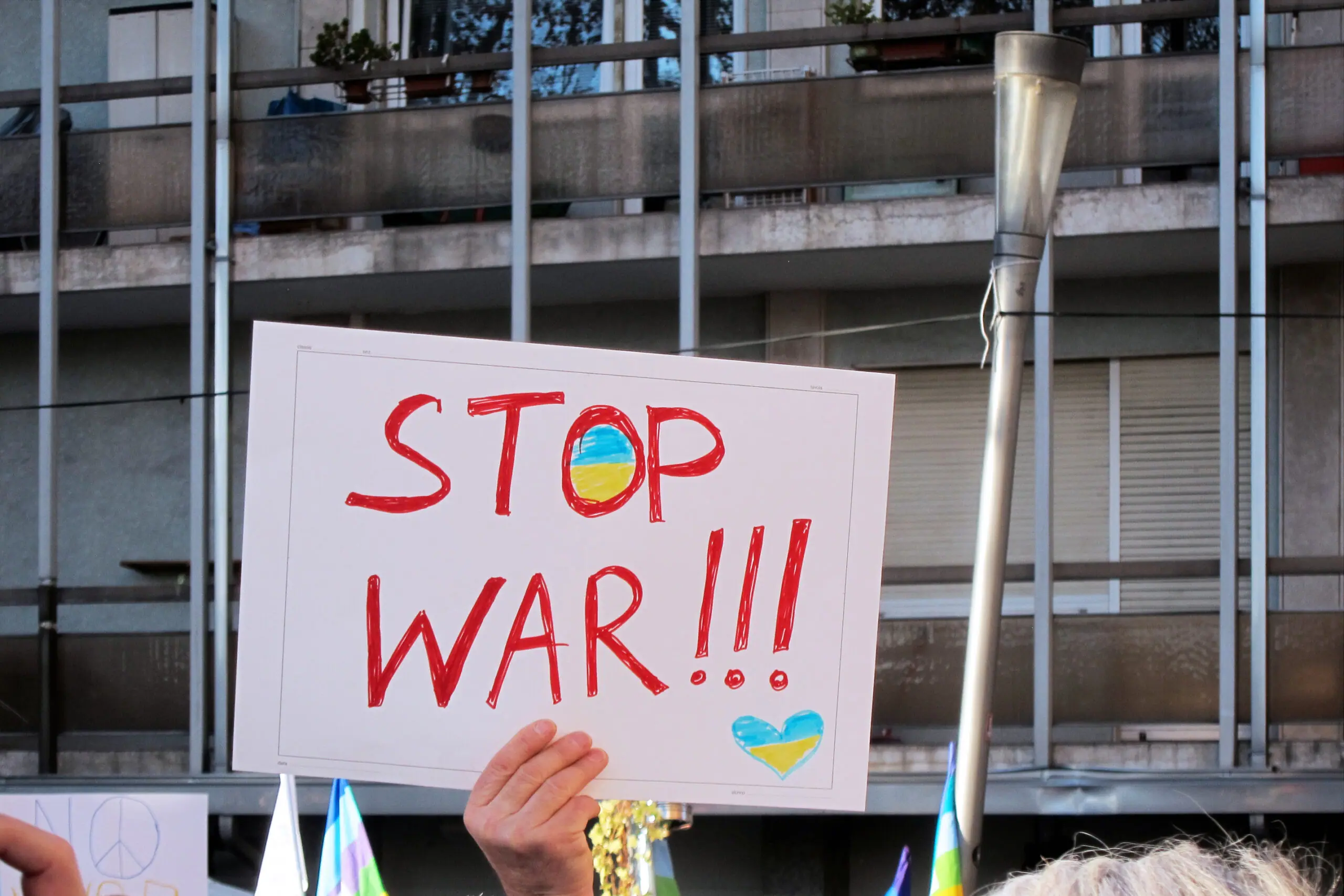 Stop_War_sign_at_peace_rally_-_Mestre_Venezia_Veneto_Italy_2022-02-26-scaled.jpg