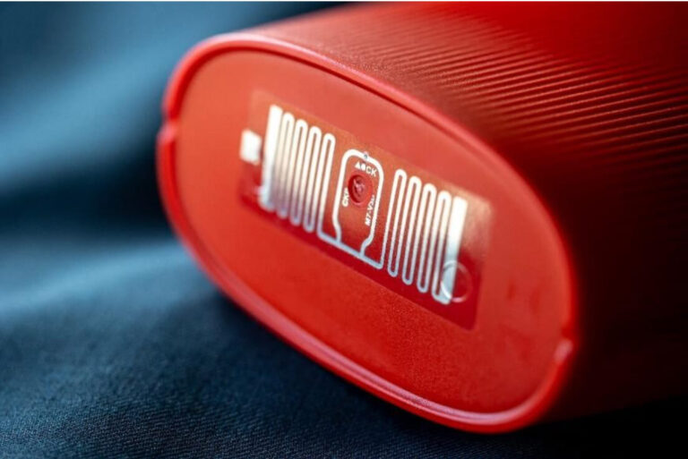 McDonald's Francia implementa la tracciabilità RFID con Checkpoint Systems per le stoviglie riutilizzabili